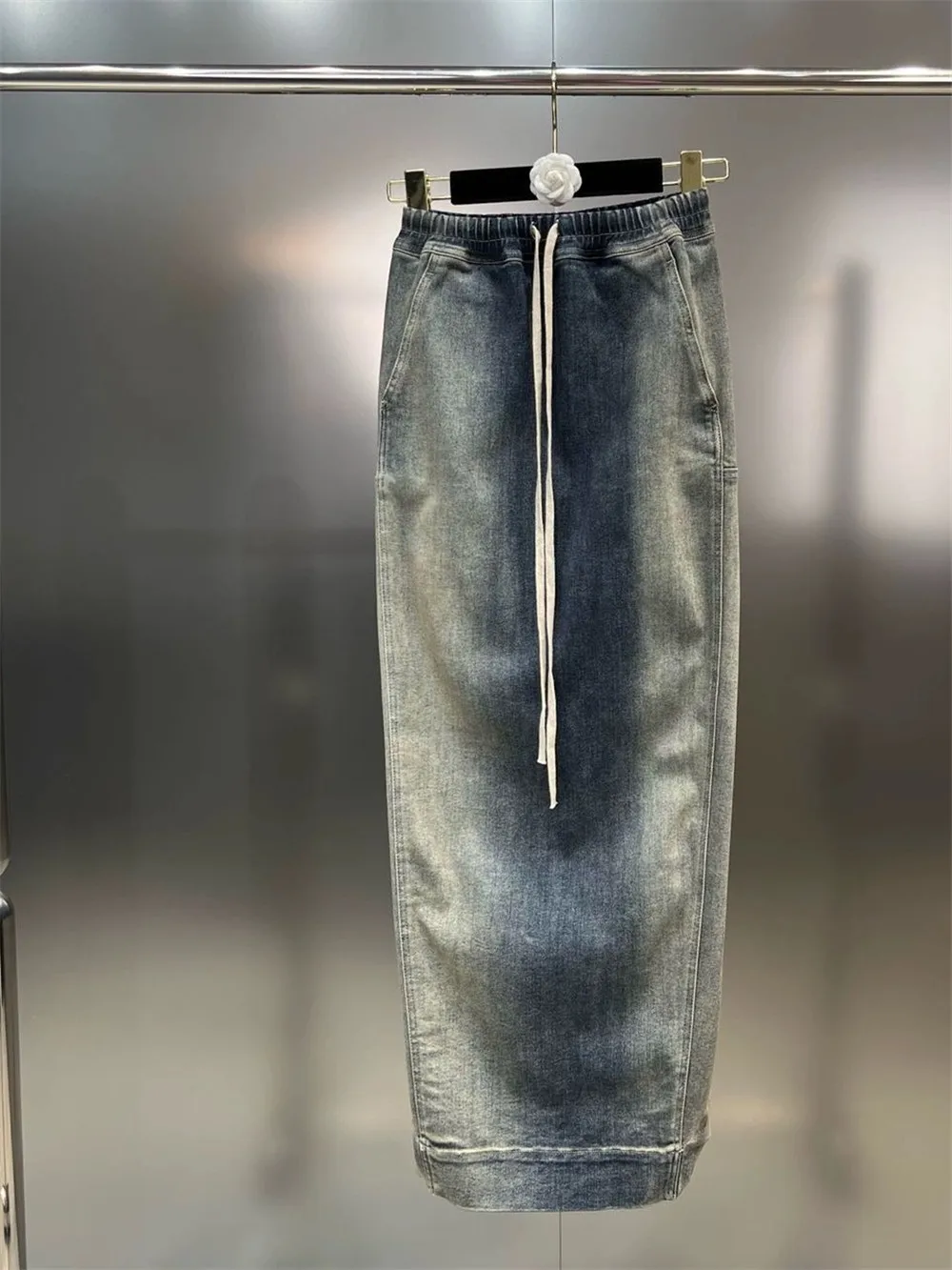 Серия летних ремней 2023 года, постепенно стареющая Эластичная юбка с разрезной нижней частью, обертывающая бедра до половины юбки Изображение 0