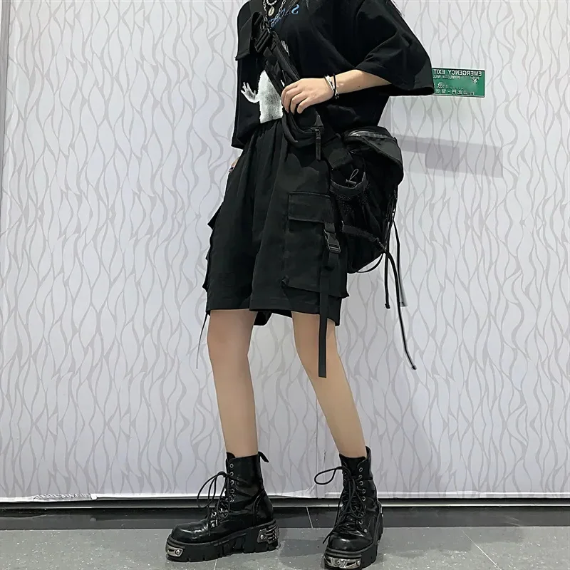2023 Черные шорты-карго, женская летняя уличная одежда, пара широких шорт, женские брюки Harajuku с большими карманами, брюки до колен 4Xl Изображение 0