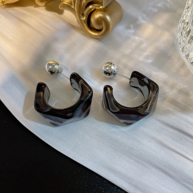 Черные акриловые серьги-обручи для женщин, большие серьги из прозрачной смолы, пирсинг в виде полукруга, минималистичный ювелирный подарок Изображение 3