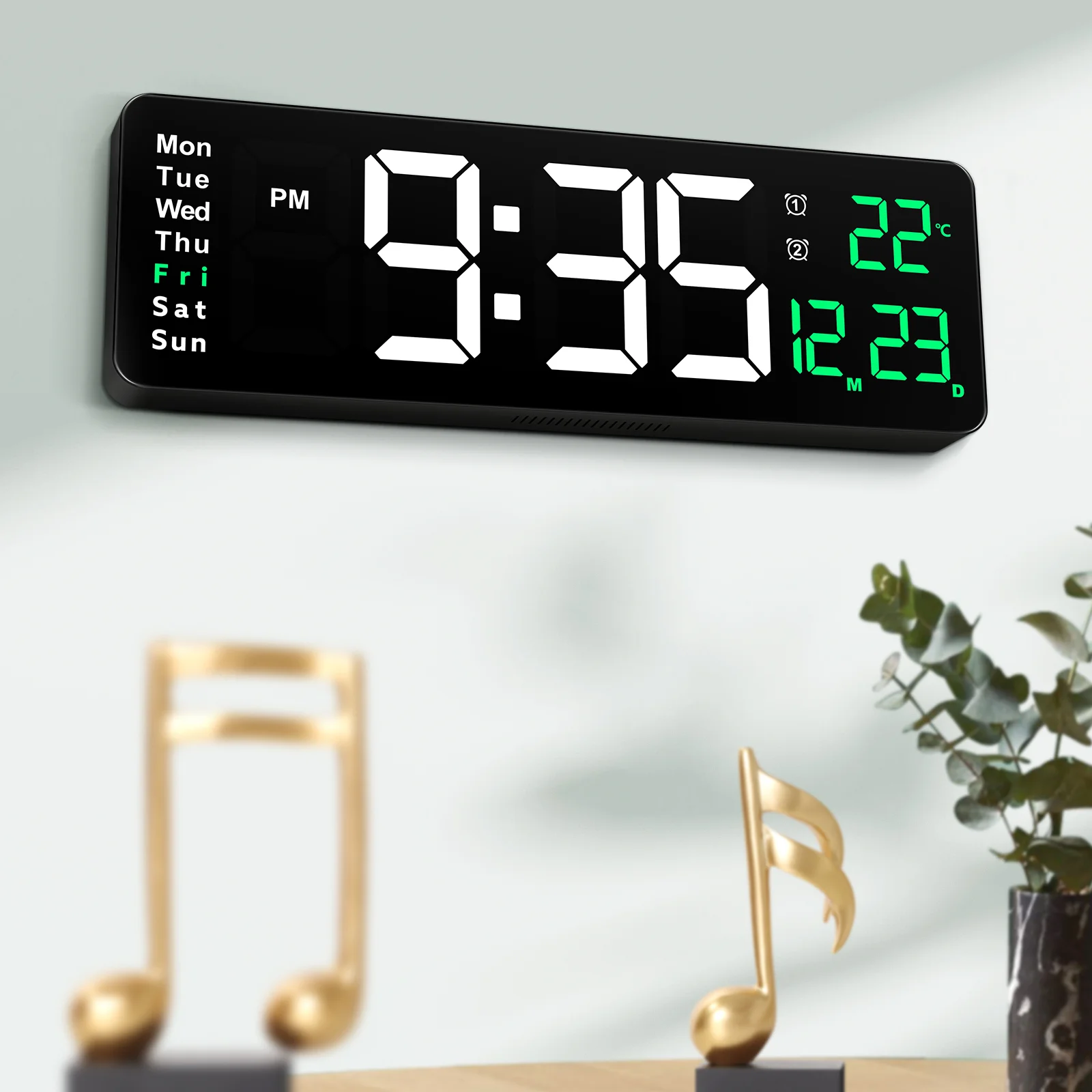 Цифровые настенные часы С большим дисплеем 3d-класс Современная пластиковая температура Изображение 0